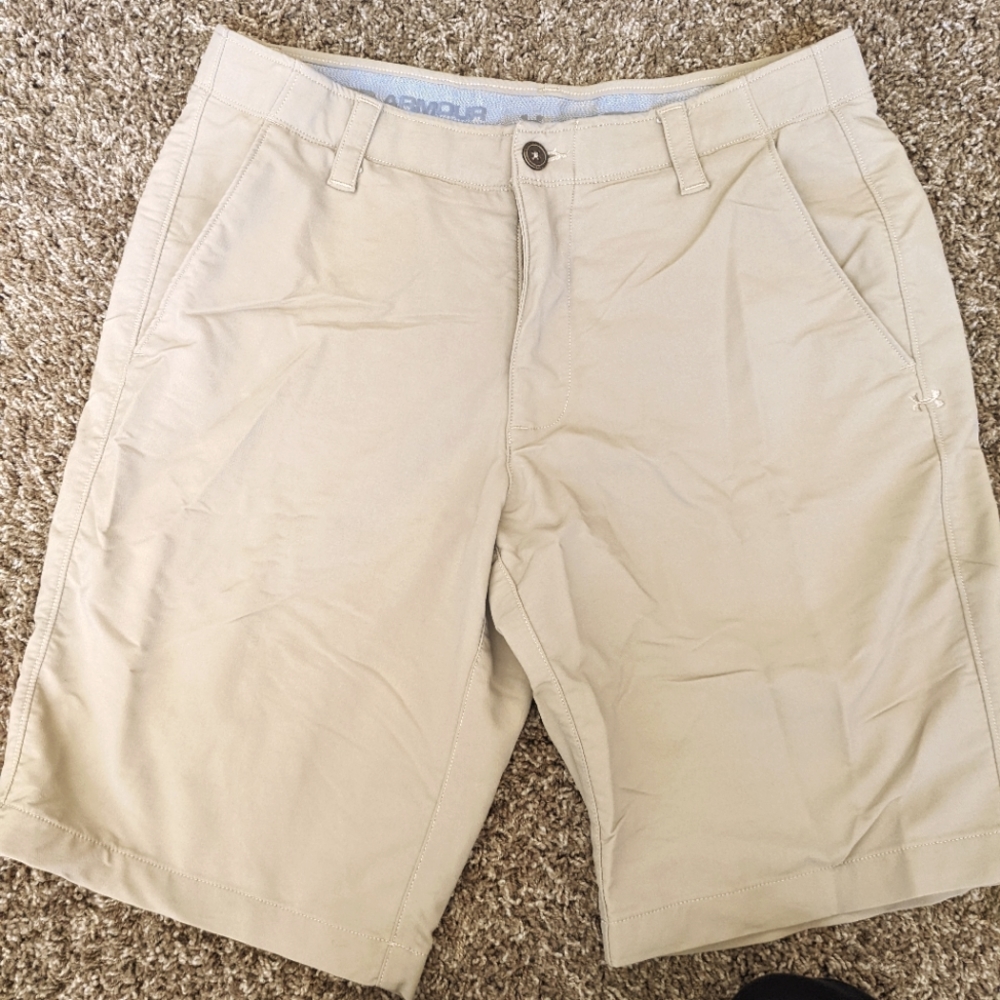 Men's UA Under Armour Heat gear shorts 34